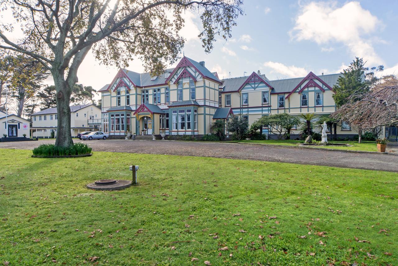 Highden Manor Estate 호텔 파머스턴노스 외부 사진
