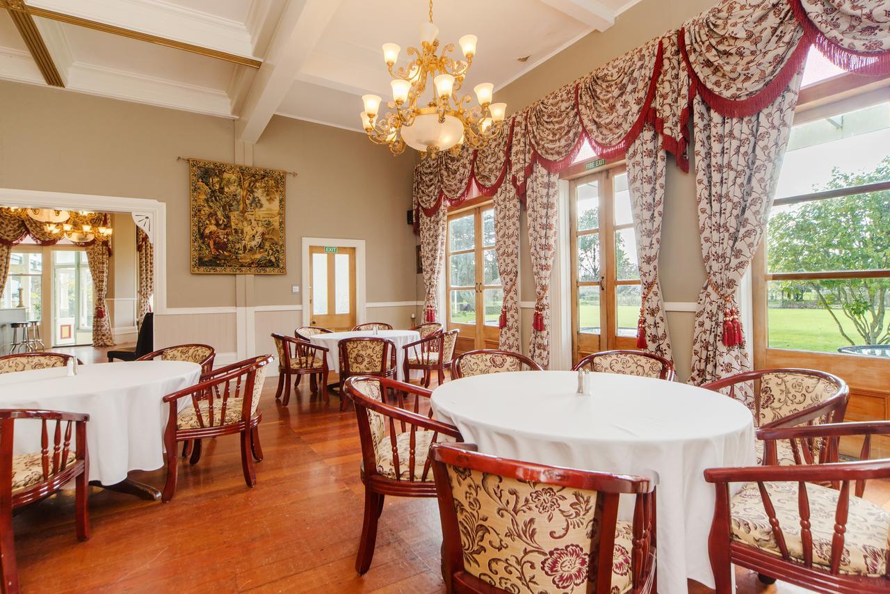 Highden Manor Estate 호텔 파머스턴노스 외부 사진