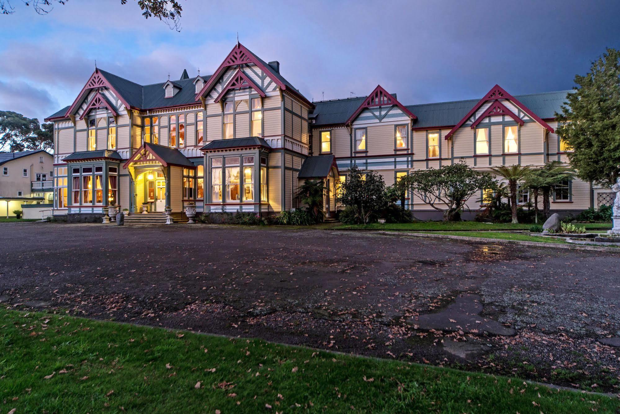Highden Manor Estate 호텔 파머스턴노스 외부 사진