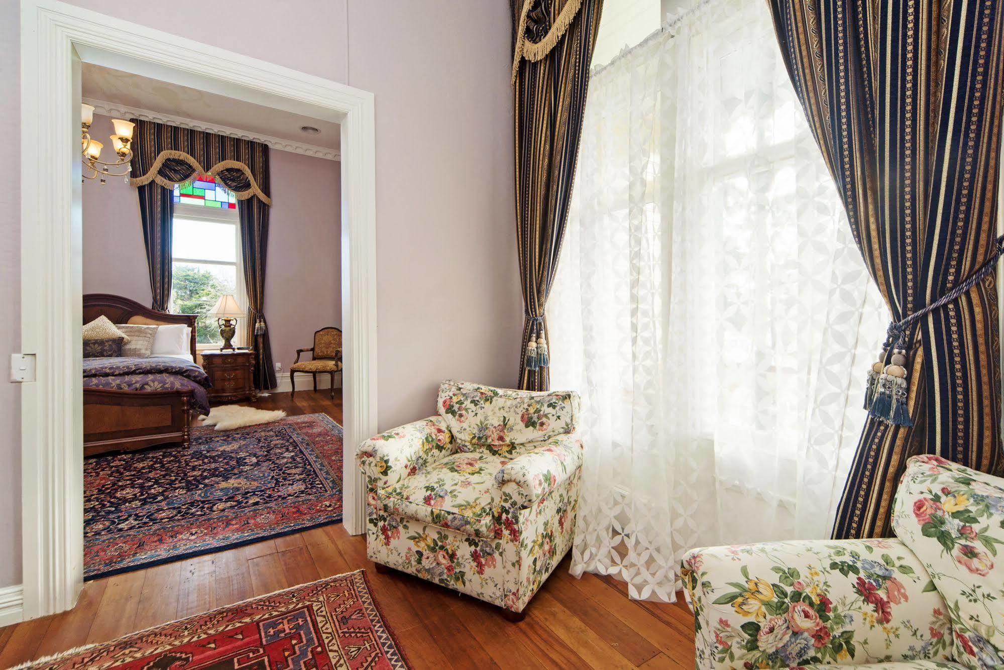 Highden Manor Estate 호텔 파머스턴노스 외부 사진