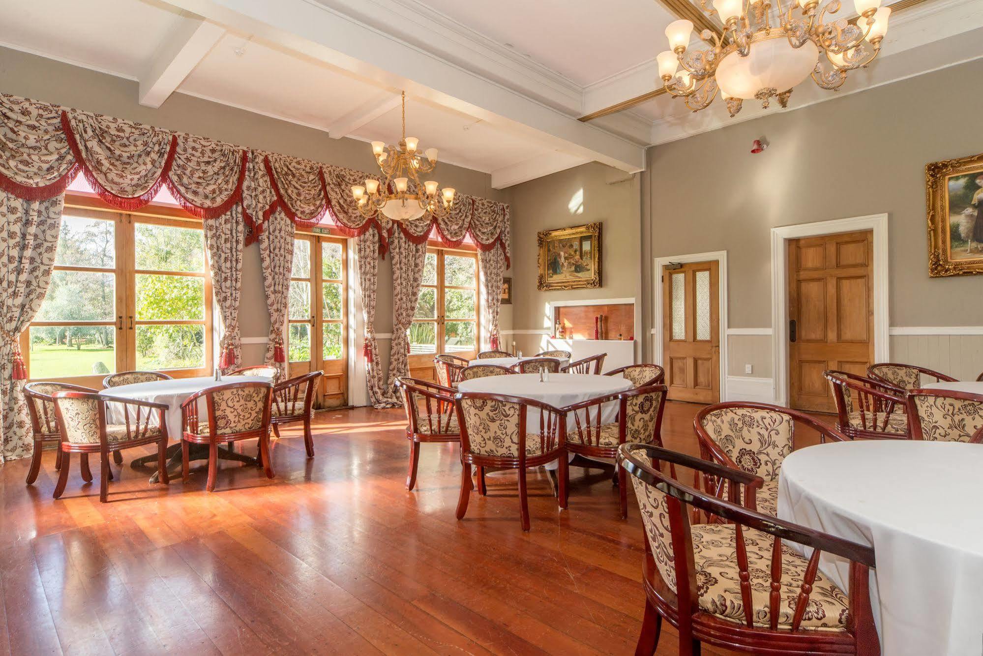 Highden Manor Estate 호텔 파머스턴노스 외부 사진